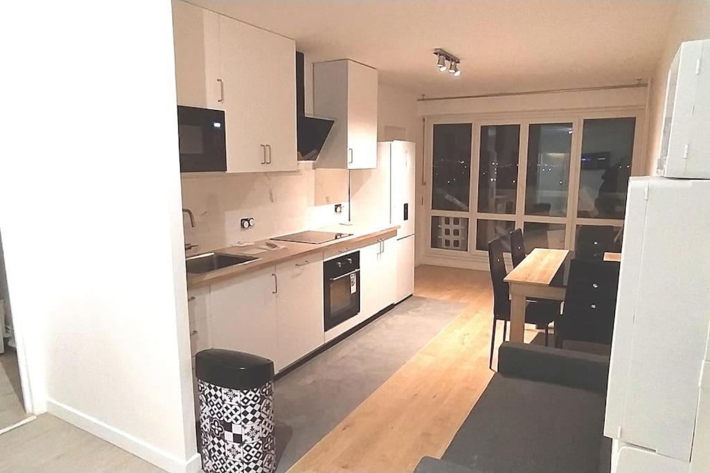 Parisian Cosy Flat With Balcony Apartment Argenteuil Bagian luar foto