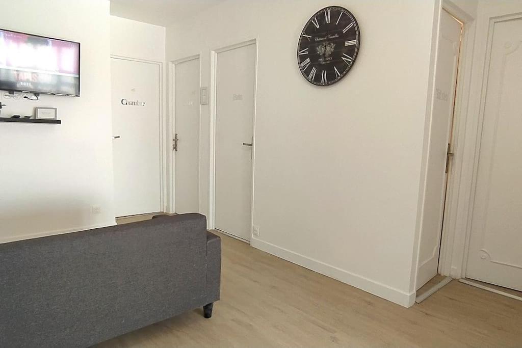 Parisian Cosy Flat With Balcony Apartment Argenteuil Bagian luar foto