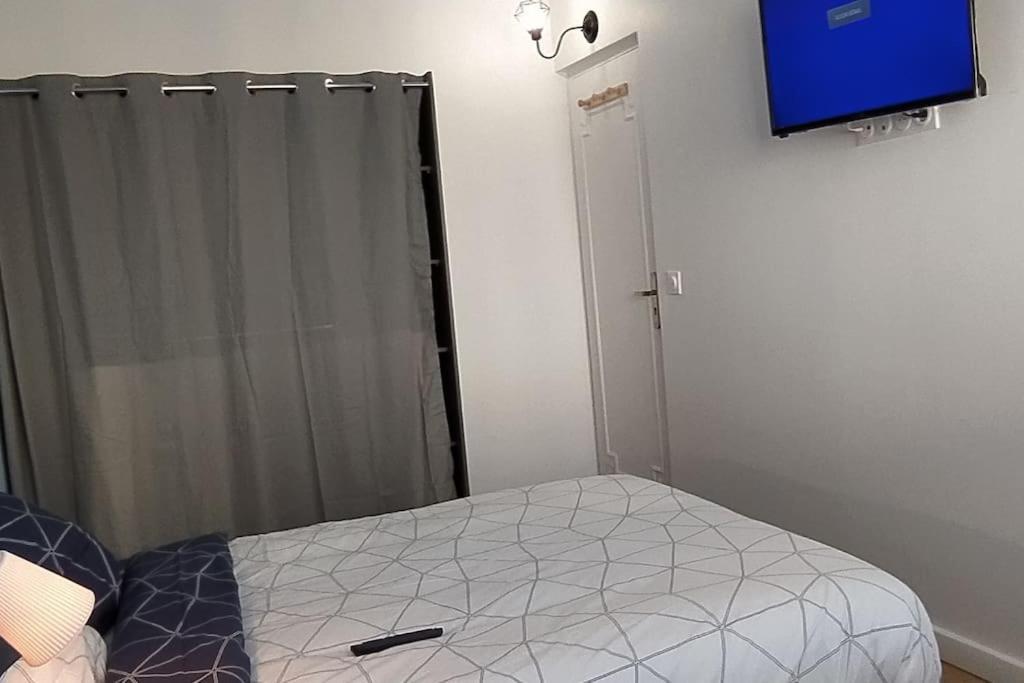 Parisian Cosy Flat With Balcony Apartment Argenteuil Bagian luar foto