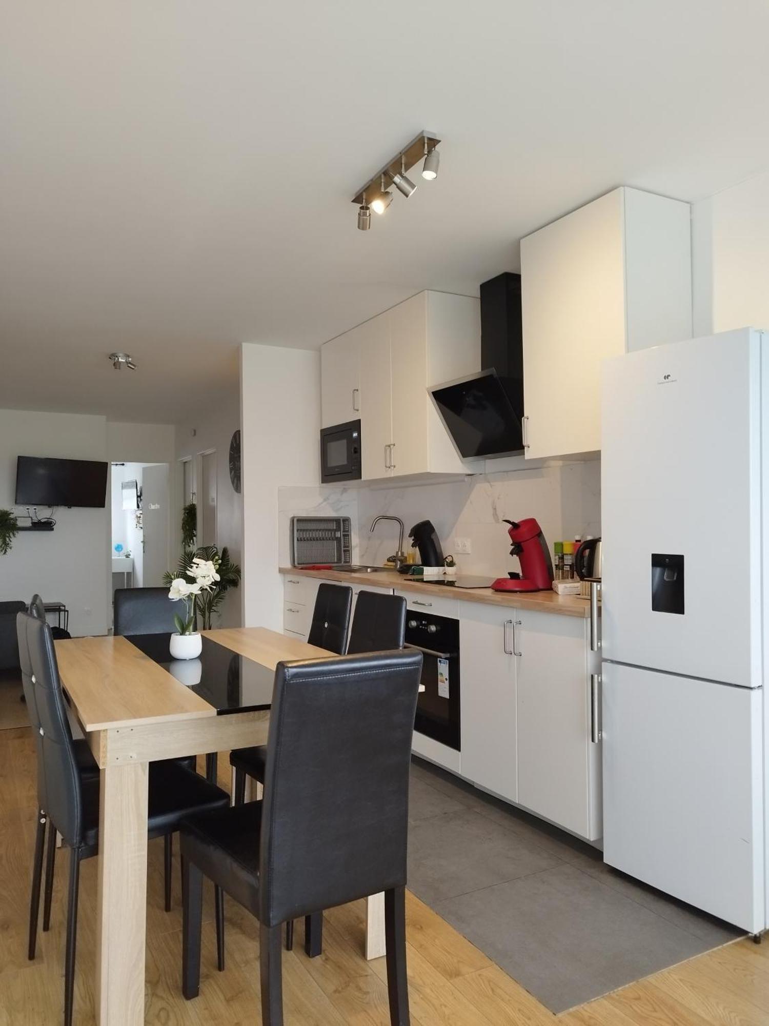 Parisian Cosy Flat With Balcony Apartment Argenteuil Bagian luar foto